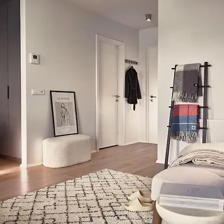 Norr, Mount View Apartment, Center *